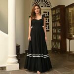 Women's Elegant Long Maxi Gown with Shoulder Ribbon Tie-Up, Stylish & Trendy - Fit and Flare Sleeveless Square Neckline Western Dress, Casual Dress for Women - Image 7